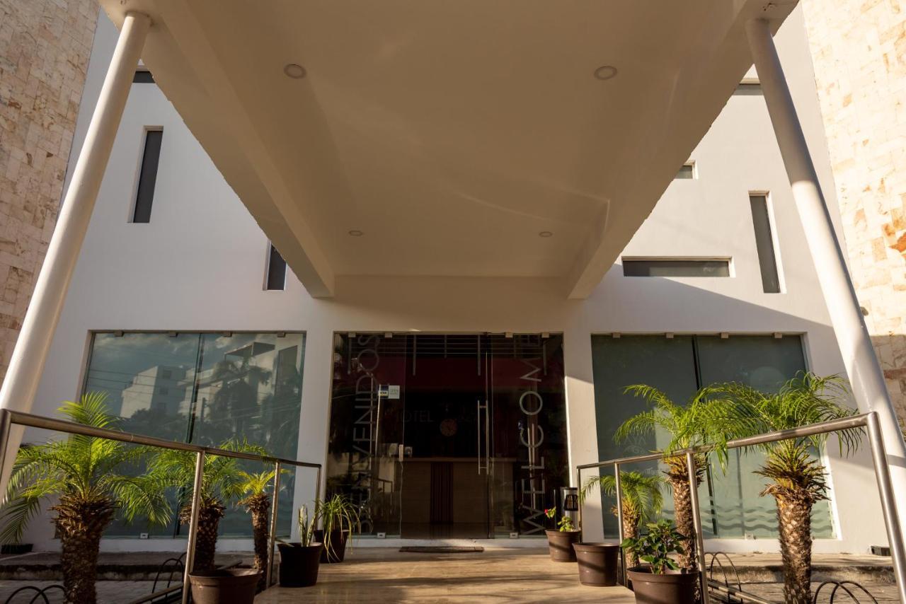 Playa Encantada Apartahotel